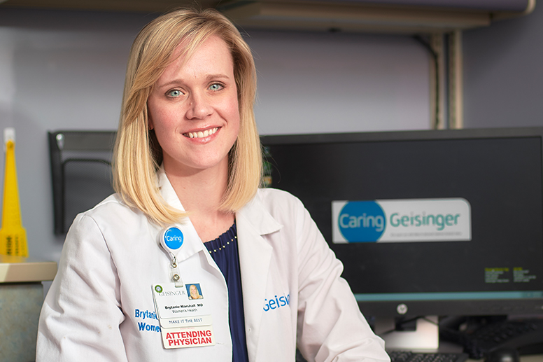 Brytanie Marshall, MD