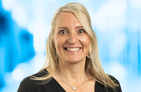 Julia Kolcharno 460x300