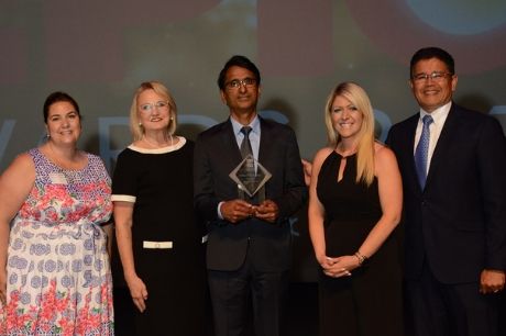 Dr. Pugazhendhi Vijayaraman receives award from the Wilkes-Barre Chamber of Commerce.
