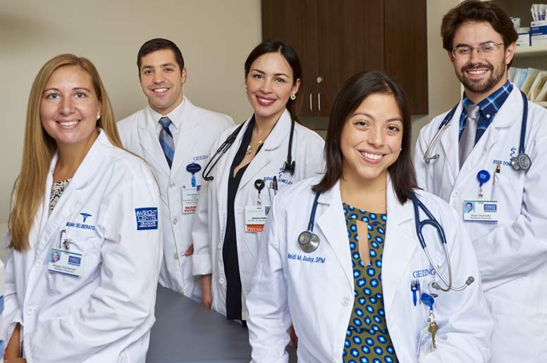 We are hiring - five residents photo